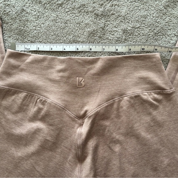 BuffBunny Legacy Leggings - Grit - Picture 2 of 4